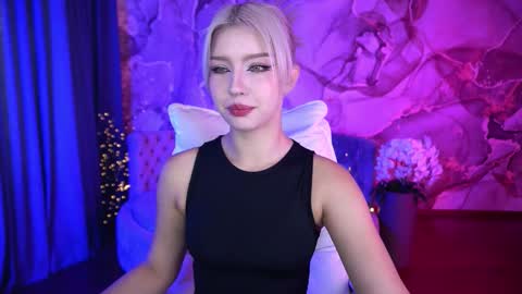 selenairis online show from September 23, 6:33 am