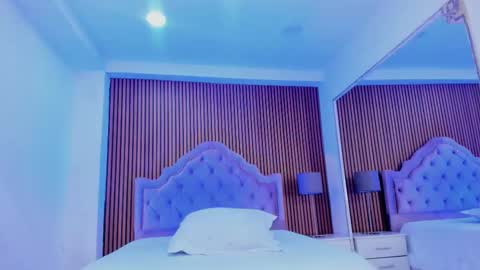 selenastonne online show from November 4, 9:20 pm