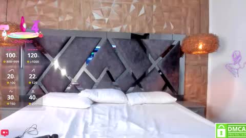 selene__lopez_ online show from October 20, 8:45 pm