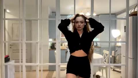 Kylie online show from July 11, 10:15 am