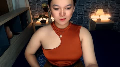 Snapshot of selenesantiago chatting on January 5, 6:02 am joan online show from January 5, 6:02 am