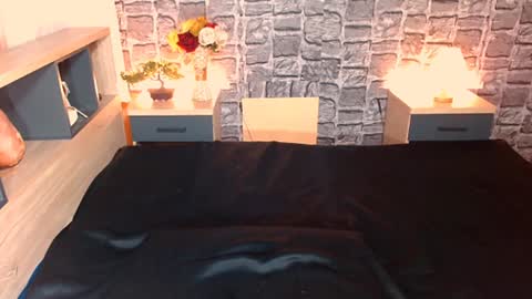 Snapshot of selenesantiago chatting on December 15, 9:09 pm joan online show from December 15, 9:09 pm