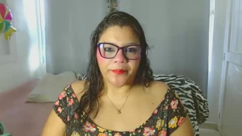 Snapshot of selenna1 chatting on September 24, 1:21 pm Selenna1 online show from September 24, 1:21 pm