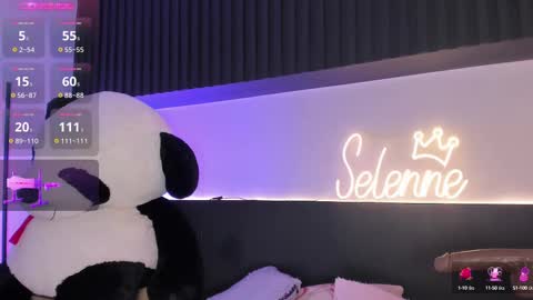 Snapshot of selenne_schmitt chatting on February 11, 7:48 pm Selenne online show from February 11, 7:48 pm