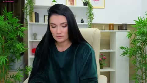 Snapshot of selinesole_ chatting on December 9, 5:41 pm Seline online show from December 9, 5:41 pm