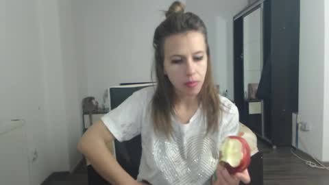 sellena_angels online show from January 19, 9:55 pm