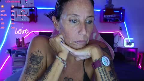 Selvaggia Del Caribe online show from December 28, 4:41 pm