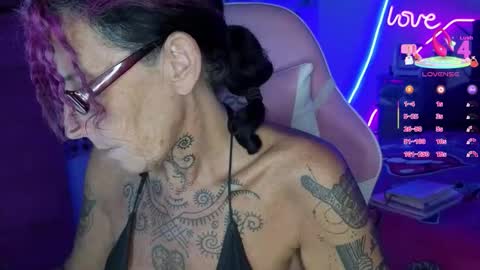 Selvaggia Del Caribe online show from April 2, 6:27 pm