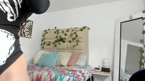 Selyn online show from October 21, 3:05 pm