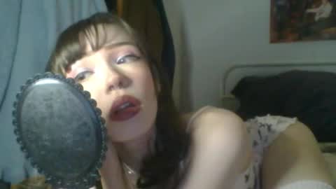 goddess esme  online show from March 1, 1:38 am