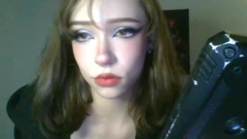 Snapshot of sendforesme chatting on January 26, 1:31 am goddess esme online show from January 26, 1:31 am