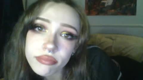 Snapshot of sendforesme chatting on March 8, 12:53 am goddess esme online show from March 8, 12:53 am