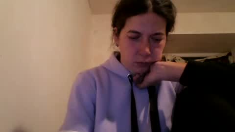 sendiarayl online show from February 9, 9:50 pm