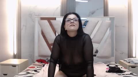 sennamars202cl online show from October 18, 3:37 pm