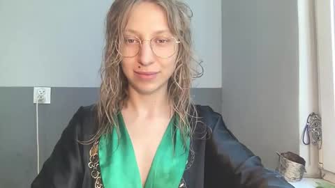 senseinner online show from September 20, 12:36 pm