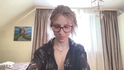 senseinner online show from September 24, 12:37 pm