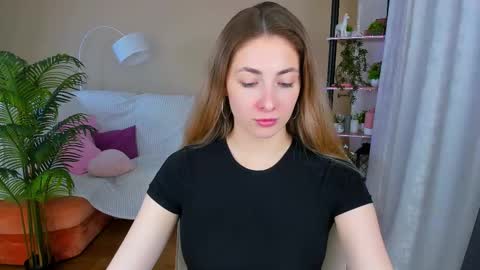 Snapshot of sensitiveheartt chatting on October 7, 8:02 pm sensitiveheartt online show from October 7, 8:02 pm