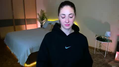 Snapshot of sensitiveheartt chatting on October 8, 8:13 pm sensitiveheartt online show from October 8, 8:13 pm