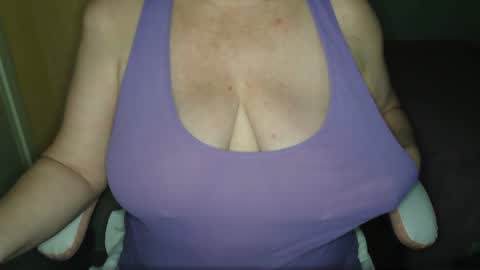 Snapshot of sensual_cris chatting on October 14, 9:17 pm CRIS online show from October 14, 9:17 pm