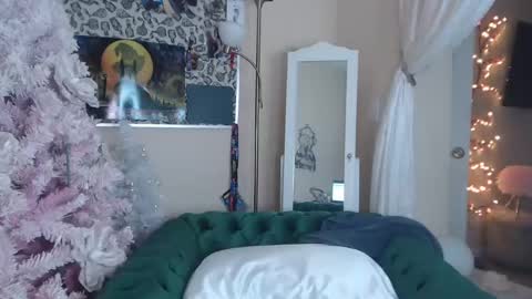 Snapshot of sensual_paradise_ chatting on January 15, 10:13 pm V online show from January 15, 10:13 pm