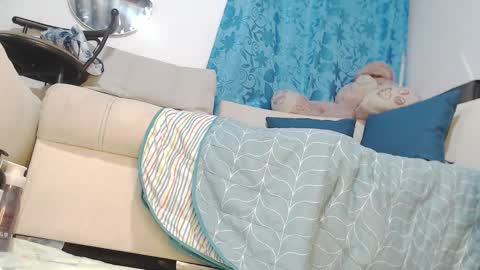 I am Hellen online show from October 17, 12:02 am