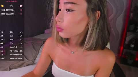 Kiki online show from May 21, 3:32 pm