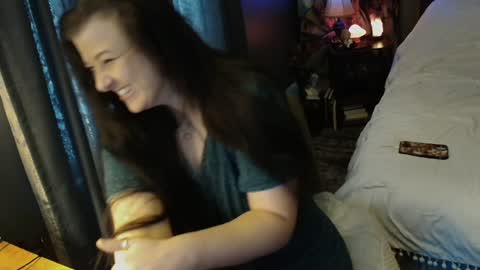 Tara online show from December 22, 1:44 pm