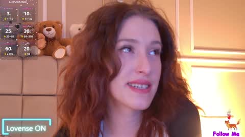 Snapshot of serena_bennet chatting on December 10, 5:44 pm Serena online show from December 10, 5:44 pm
