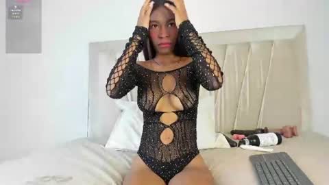 serena_bloom_ online show from July 13, 2:07 pm
