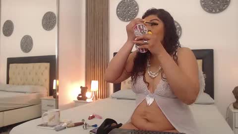 Snapshot of serena_houstonn chatting on October 29, 11:36 am Serena online show from October 29, 11:36 am