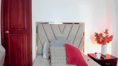 Snapshot of serenaaveline chatting on October 12, 4:42 pm serenaaveline online show from October 12, 4:42 pm