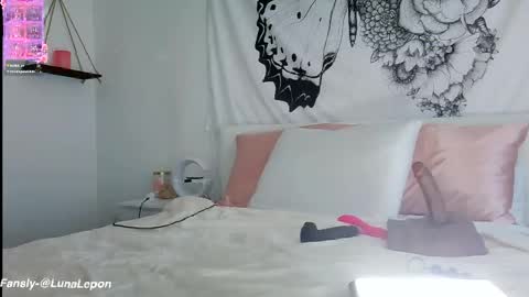 serenaskyee online show from April 30, 7:41 pm