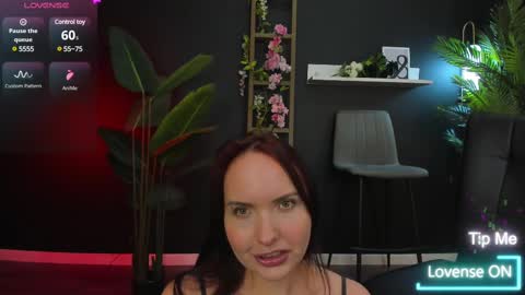 Serena online show from February 18, 8:58 pm