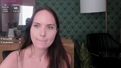Serena online show from December 8, 4:07 pm