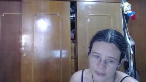 sereneclarks_ online show from December 25, 9:00 pm