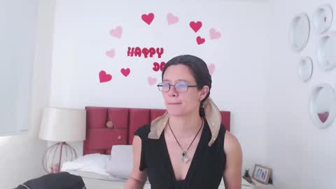 sereneclarks_ online show from February 24, 12:57 pm
