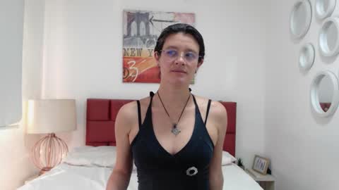 sereneclarks_ online show from December 16, 12:38 pm