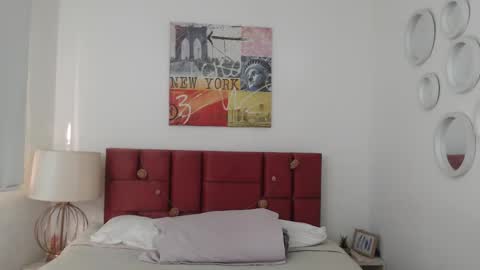 sereneclarks_ online show from February 13, 12:21 pm