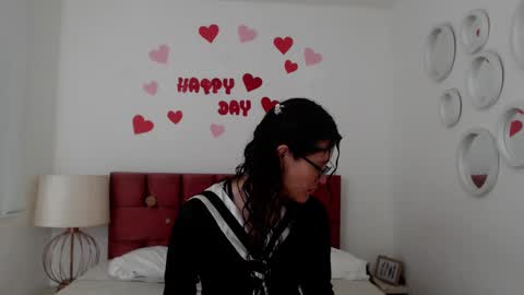 sereneclarks_ online show from February 15, 12:33 pm