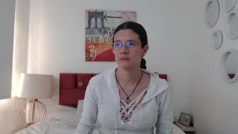 sereneclarks_ online show from December 26, 12:38 pm