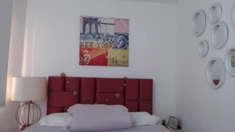 sereneclarks_ online show from January 23, 12:09 pm