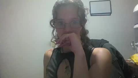 sereneclarks_ online show from February 22, 10:48 pm