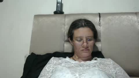 sereneclarks_ online show from January 15, 1:56 am