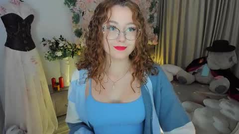 Ophelia online show from November 9, 4:03 pm