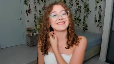 Snapshot of sereneflame chatting on October 1, 4:23 pm Ophelia online show from October 1, 4:23 pm