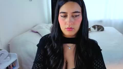 Snapshot of serenna_se chatting on October 27, 8:25 pm Serenna Cruz online show from October 27, 8:25 pm