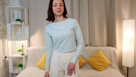 Melissa online show from April 22, 8:06 pm