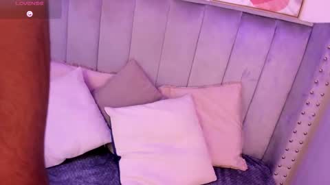 Snapshot of seshat_hitt chatting on October 22, 3:33 am seshat_hitt online show from October 22, 3:33 am