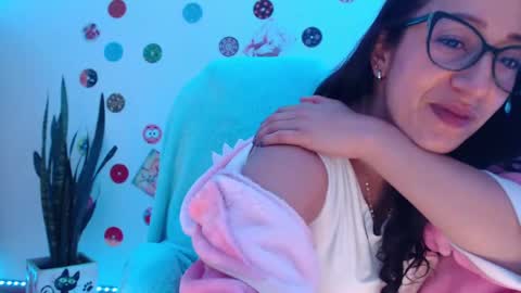Snapshot of seuctive_woman57 chatting on January 13, 10:36 am samy online show from January 13, 10:36 am