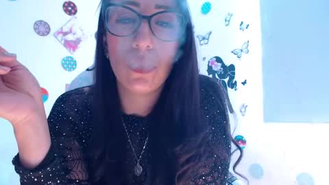 Snapshot of seuctive_woman57 chatting on January 31, 4:17 pm samy online show from January 31, 4:17 pm